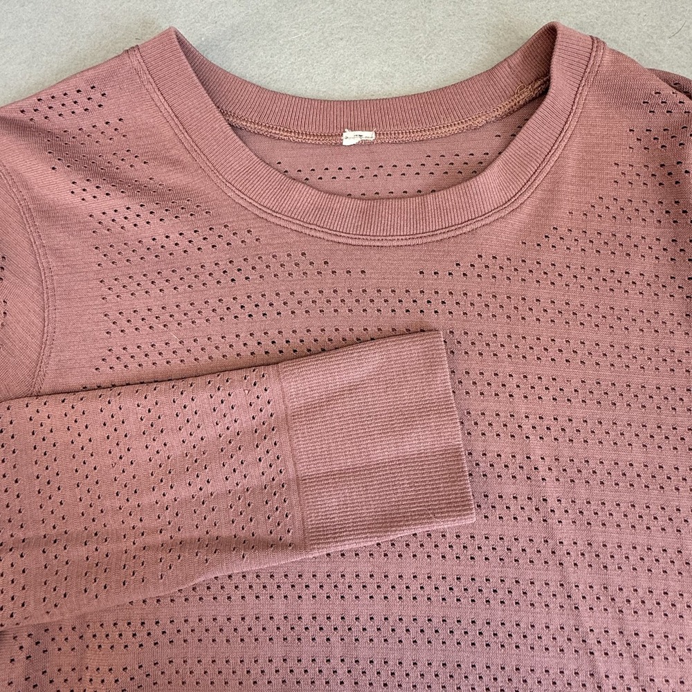 Lululemon Breeze By Long Sleeve Top Mesh Perforated Running Shirt 6 Dusty Rose - Picture 4 of 11